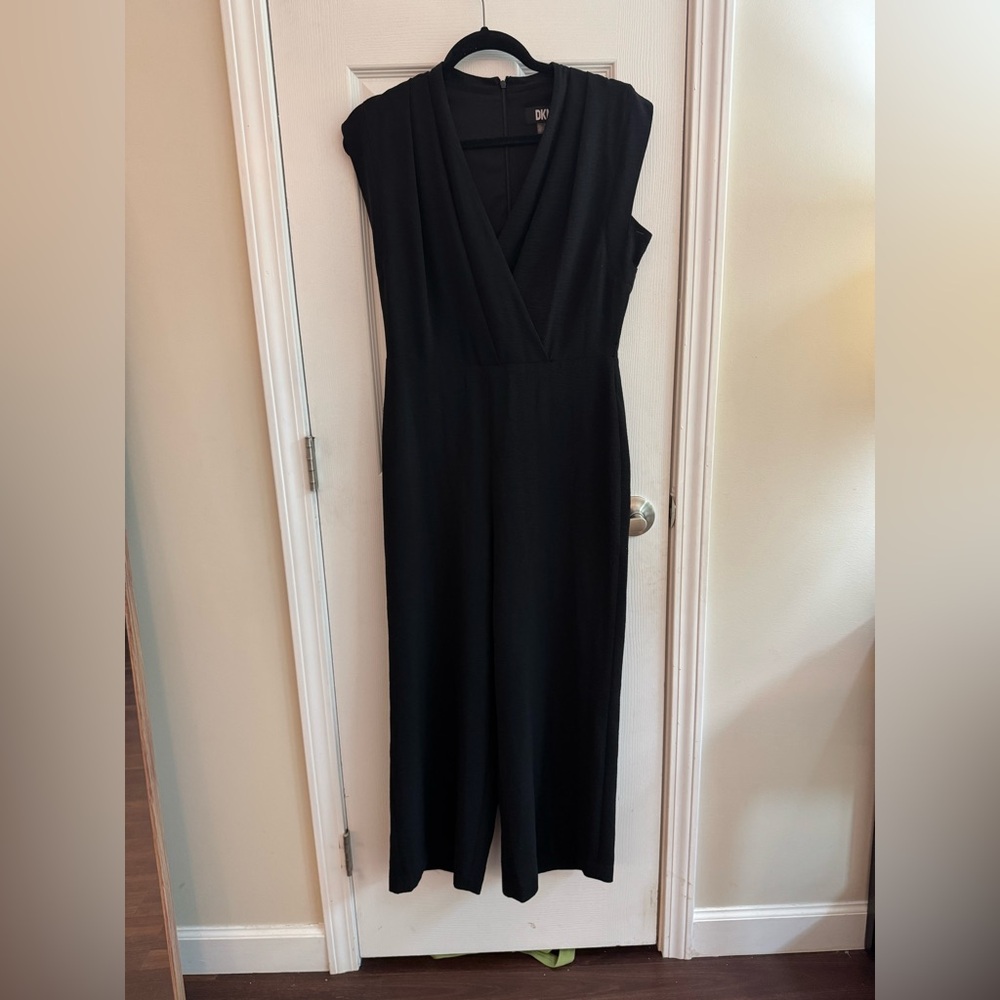 DKNY Wide Leg Black Jumpsuit Wrap Bodice Size 4